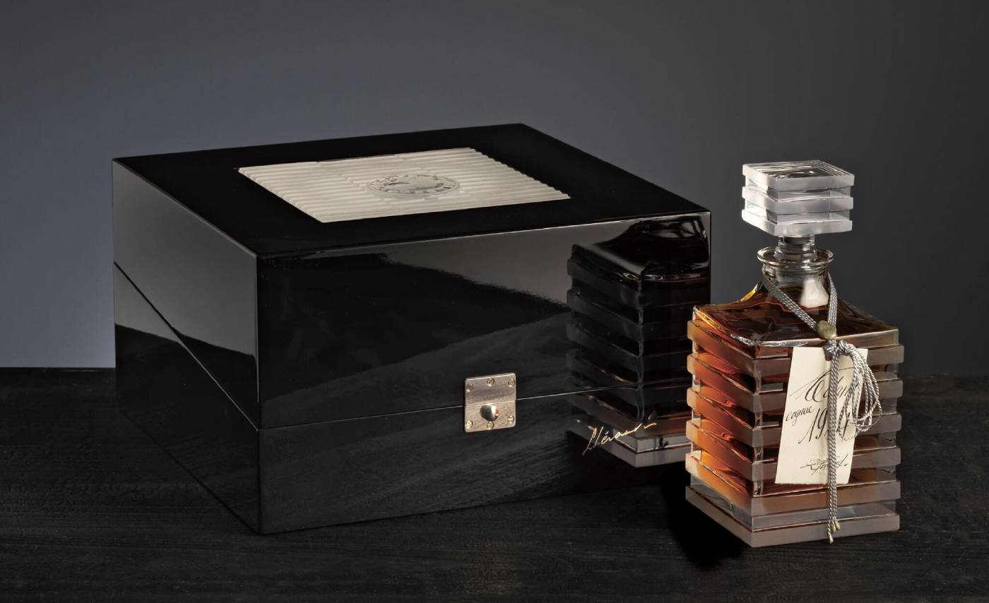 Cognac coffret et carafe “Adam” signés DAUM